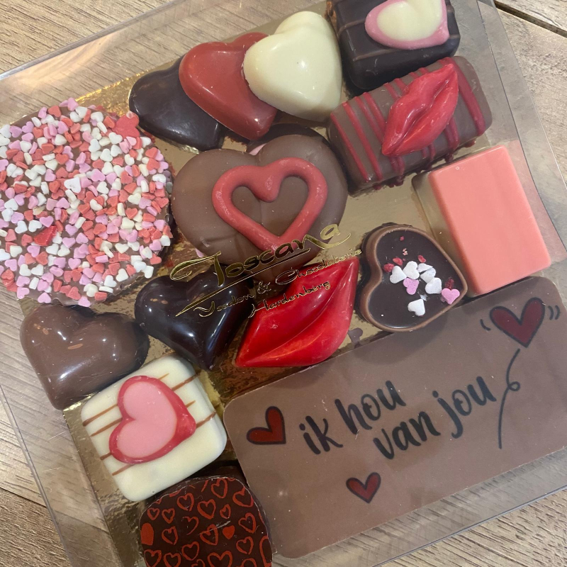 Valentijn doos bonbons met reep Ik hou van jou!