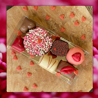 Bonbondoosje met Valentijnbonbons