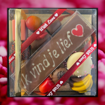 Valentijn Ik vind je Lief reep met bonbons