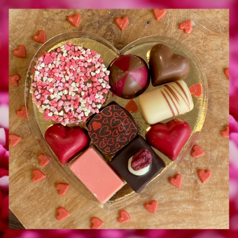 Valentijn hartvormig doosje met bonbons