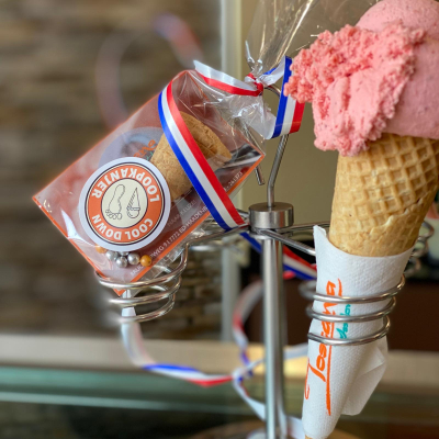 Wandelkanjer kadobon 2 bollen ijs.